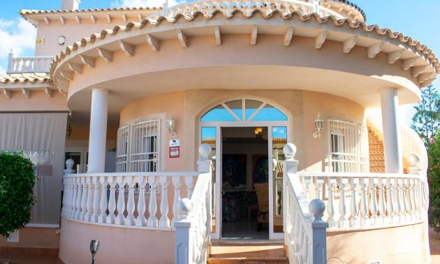 Onafhankelijke villa - Tweedehands - Orihuela Costa - La Zenia