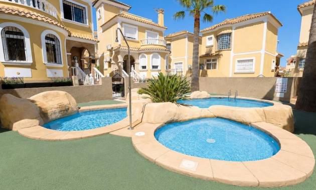 Onafhankelijke villa - Tweedehands - Orihuela Costa - Las Filipinas