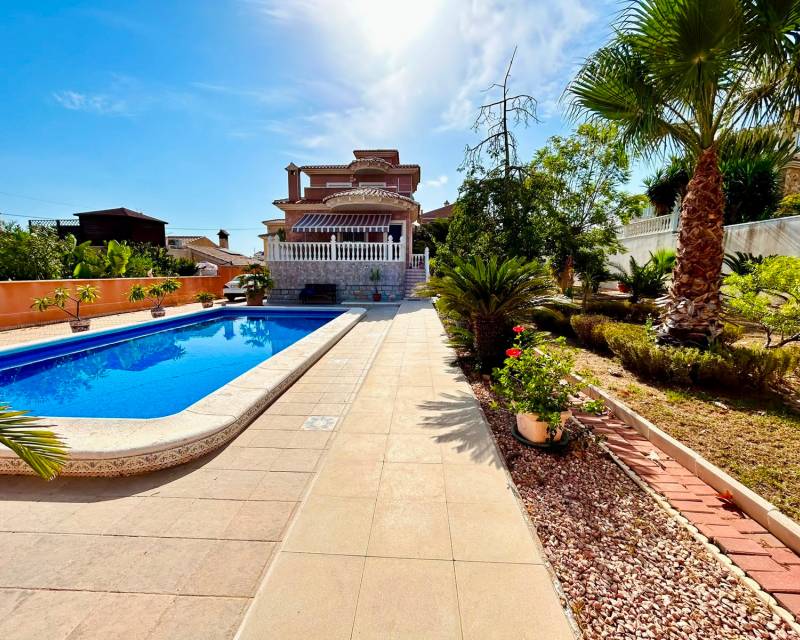 Onafhankelijke villa · Tweedehands · Torrevieja · Los balcones