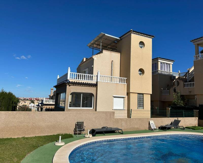 Onafhankelijke villa · Tweedehands · Torrevieja · VILLAMARTIN