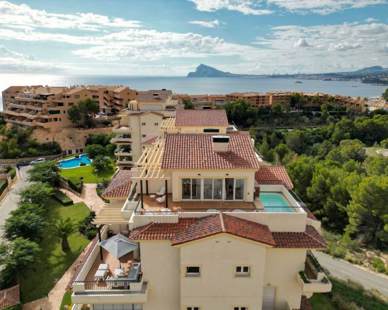 Penthouse · Second hand · Altea · Mascarat