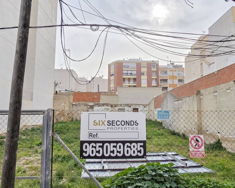 Plot · Tweedehands · Guardamar del Segura · Guardamar pueblo