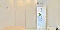 Second hand - Adosado - Torrevieja - Los balcones