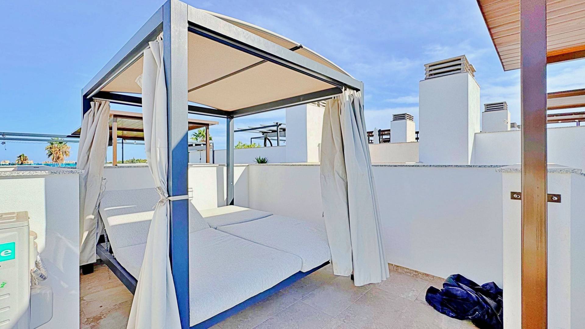 Second hand - Adosado - Torrevieja - Los balcones