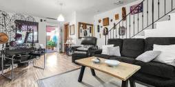 Second hand - Adosado - Torrevieja - Los balcones