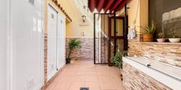 Second hand - Adosado - Torrevieja - Los balcones