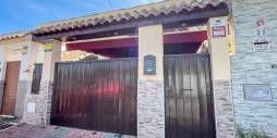 Second hand - Adosado - Torrevieja - Los balcones