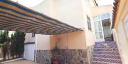 Second hand - Adosado - Torrevieja - Los balcones