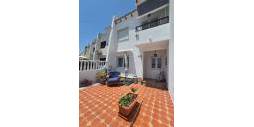 Second hand - Adosado - Torrevieja - Los balcones
