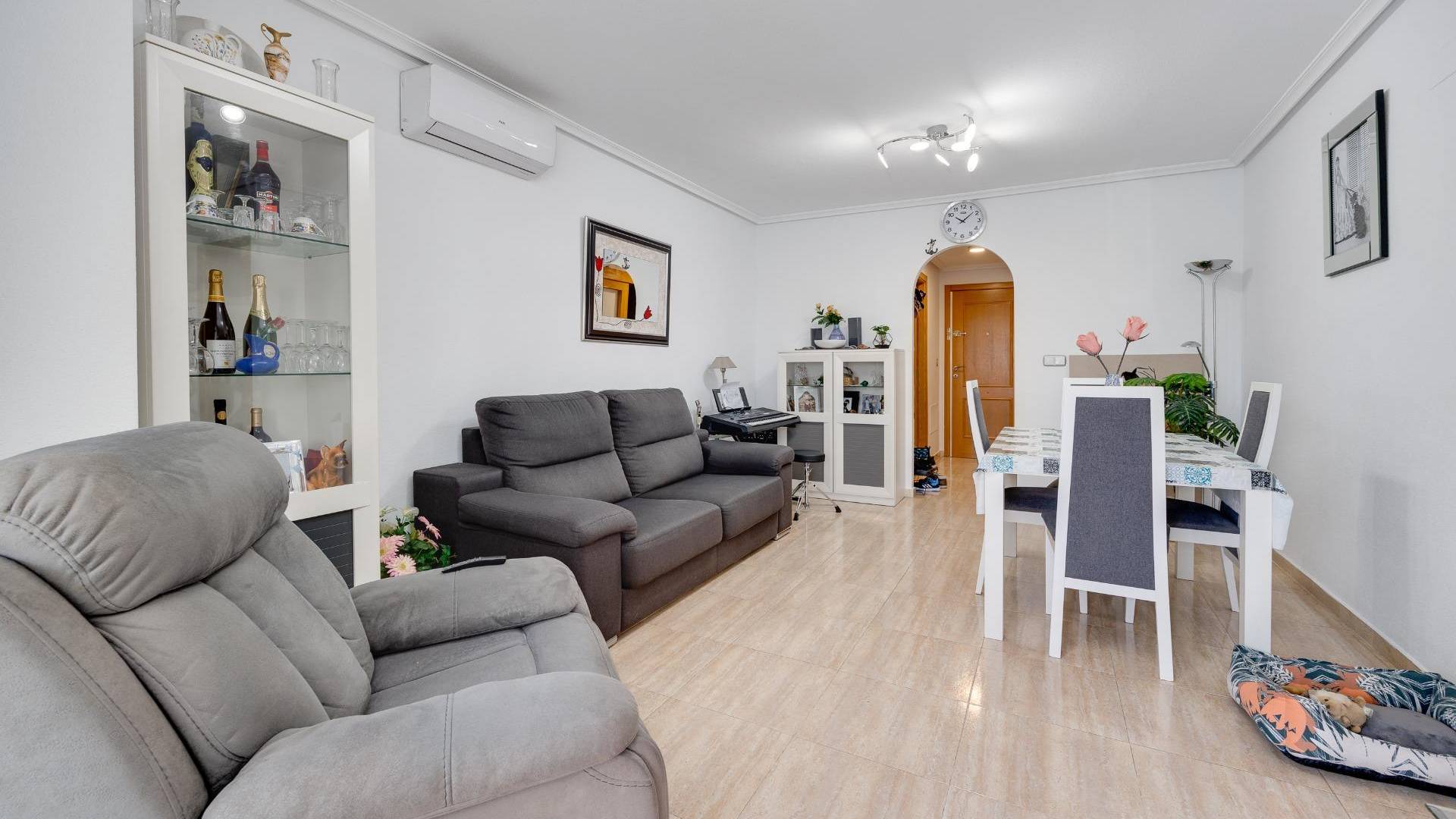 Second hand - Apartamento - Torrevieja - Estacion de autobuses