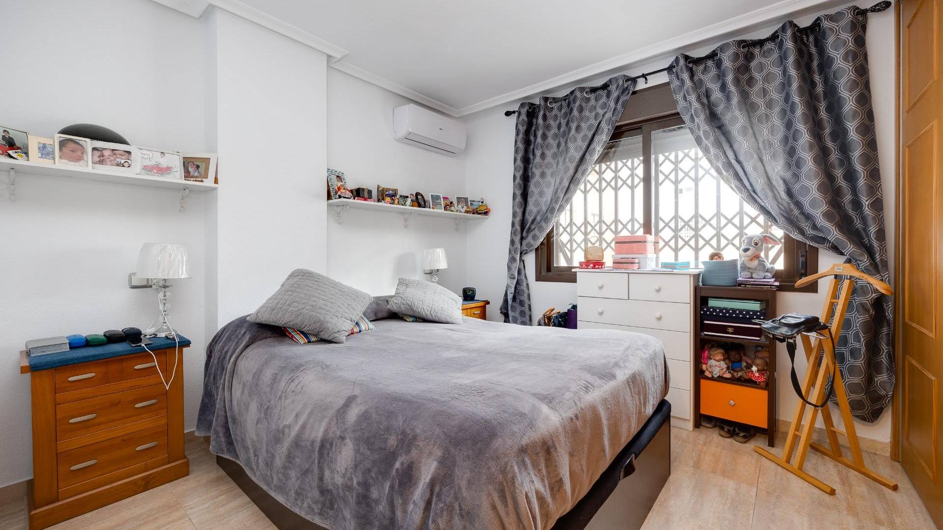 Second hand - Apartamento - Torrevieja - Estacion de autobuses