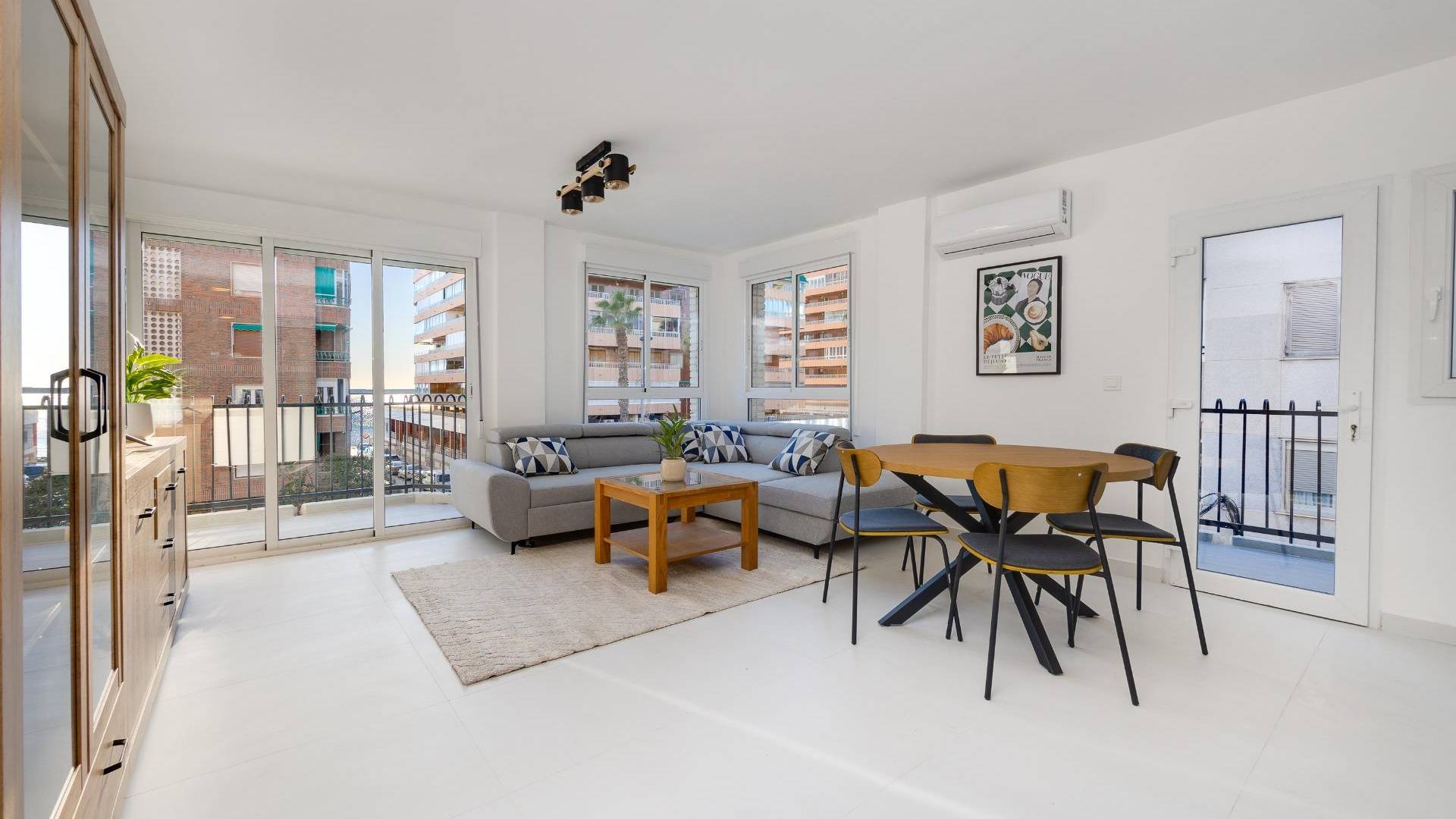 Second hand - Apartment - Flat - Torrevieja - Acequion