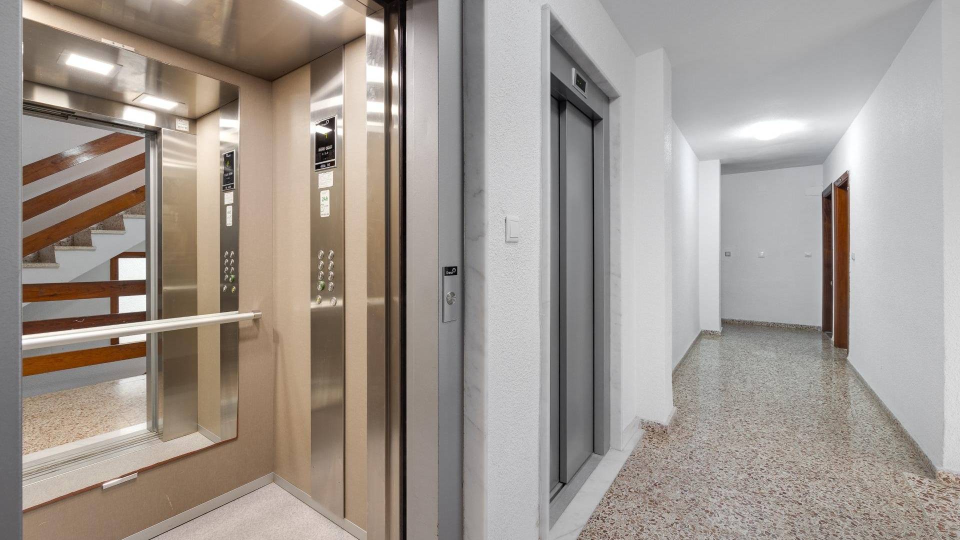 Second hand - Apartment - Flat - Torrevieja - Playa de los Naufragos