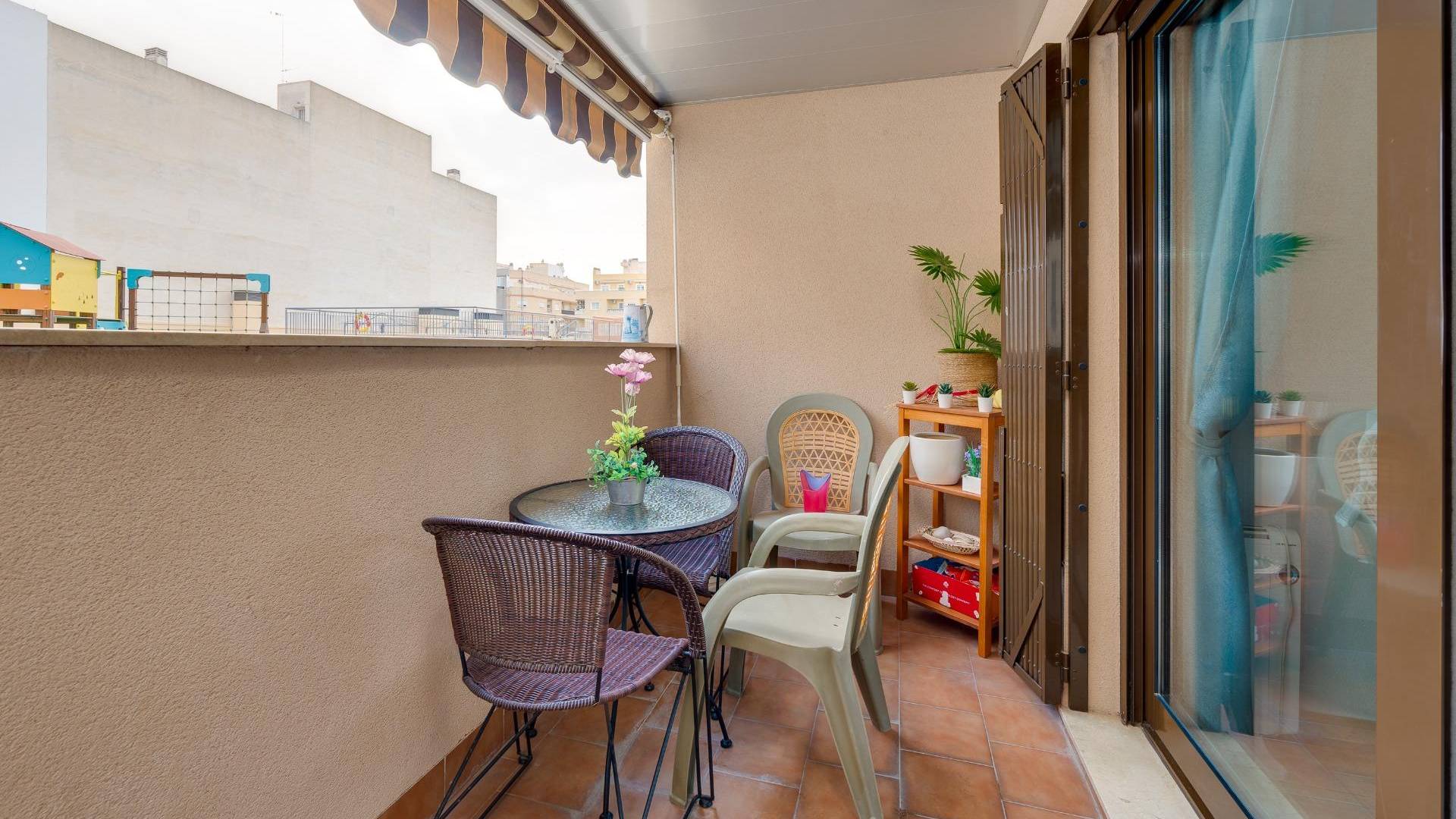 Second hand - Apartment - Torrevieja - Estacion de autobuses