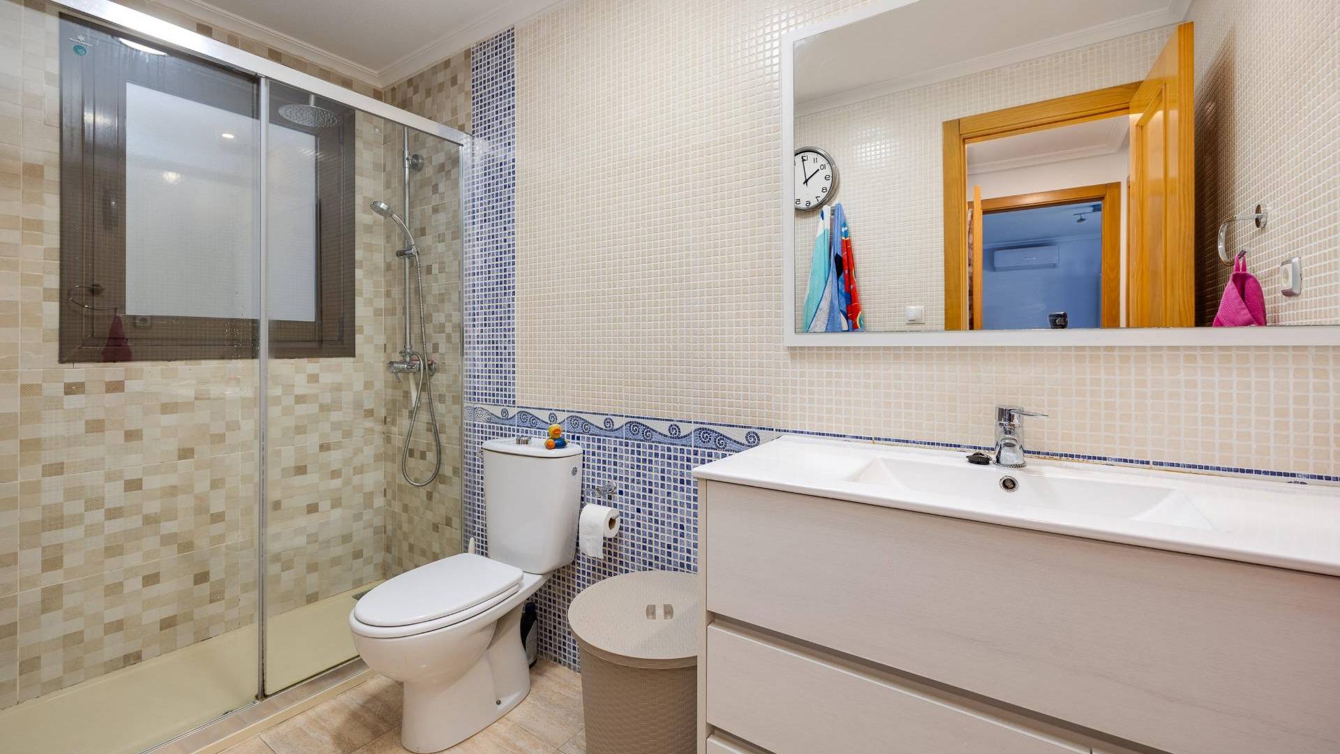 Second hand - Apartment - Torrevieja - Estacion de autobuses