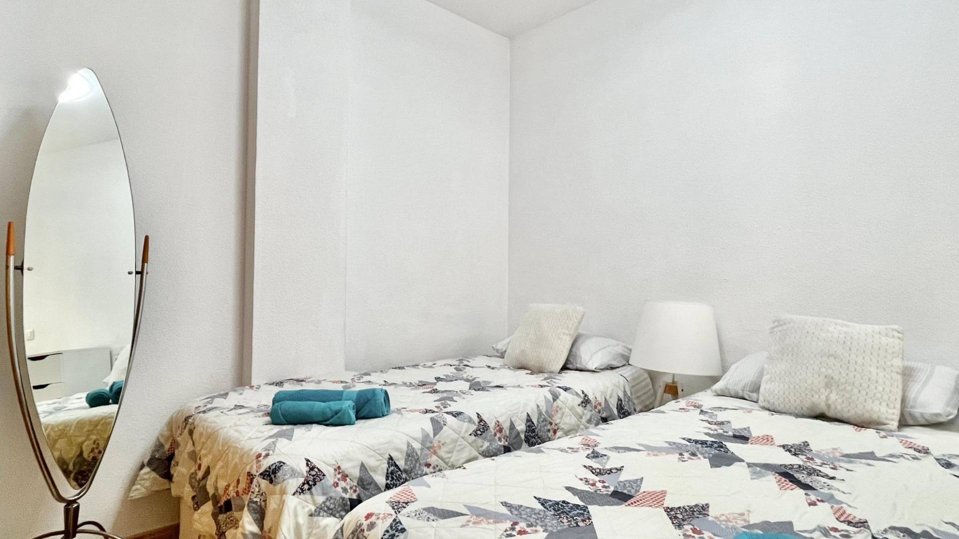 Second hand - Apartment - Torrevieja - Estacion de autobuses