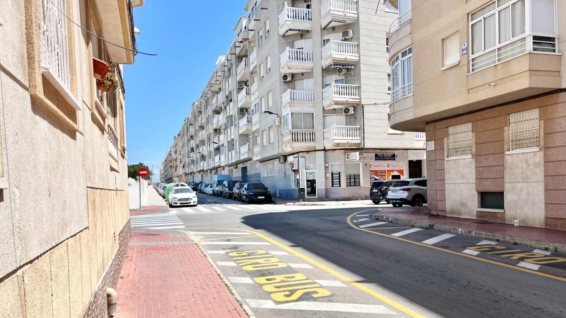 Second hand - Apartment - Torrevieja - Estacion de autobuses
