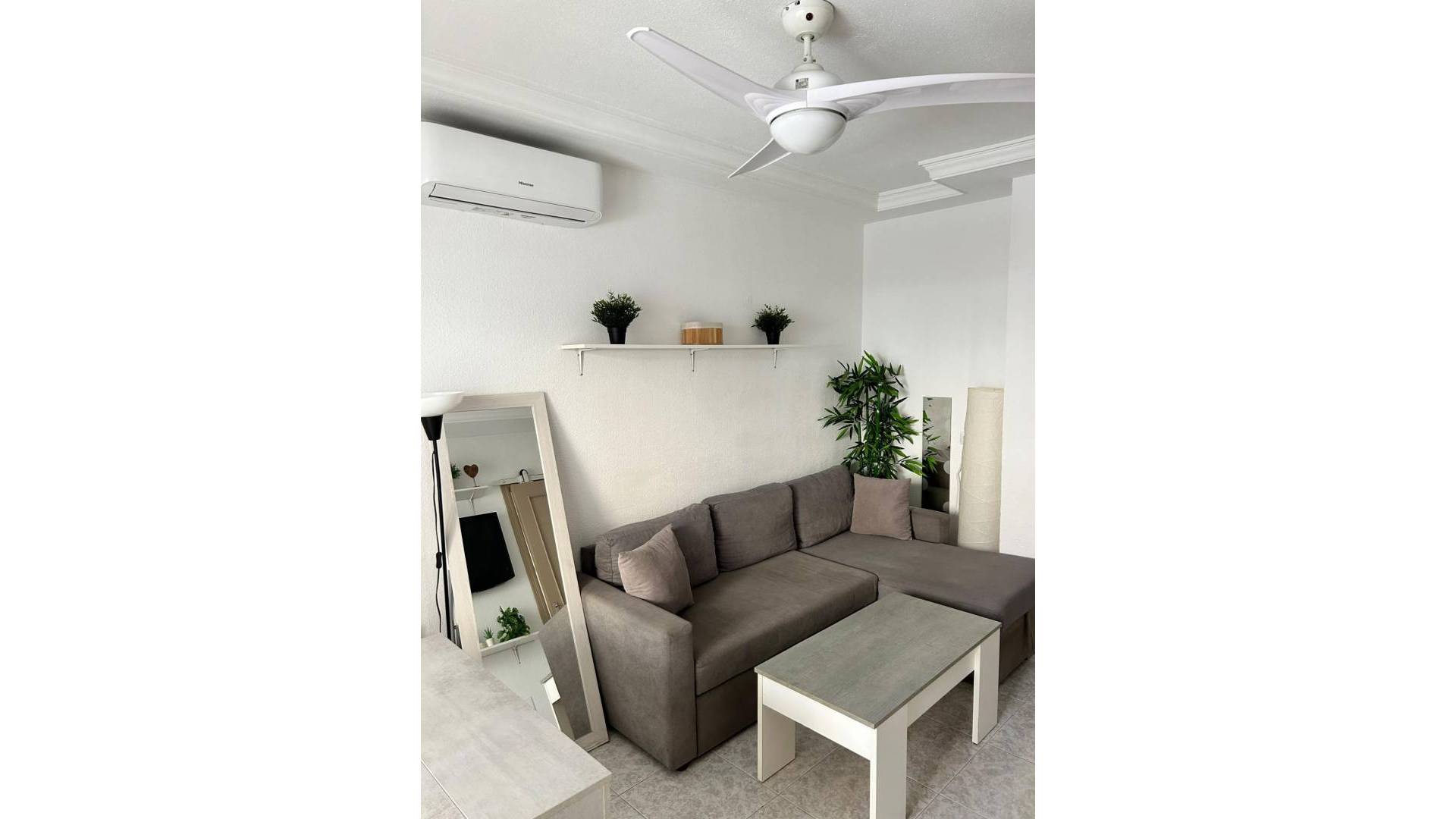 Second hand - Apartment - Torrevieja - Estacion de autobuses
