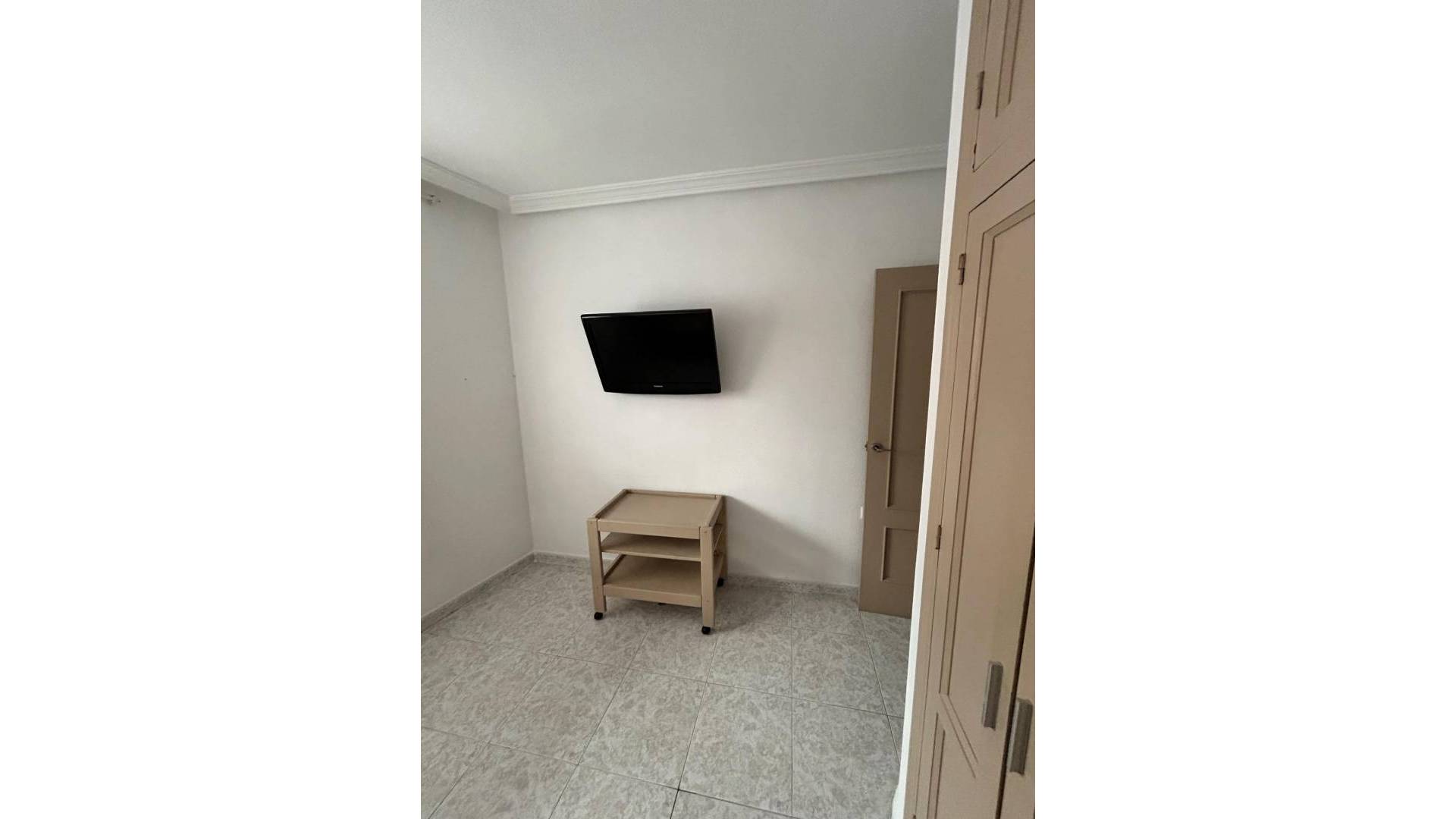 Second hand - Apartment - Torrevieja - Estacion de autobuses