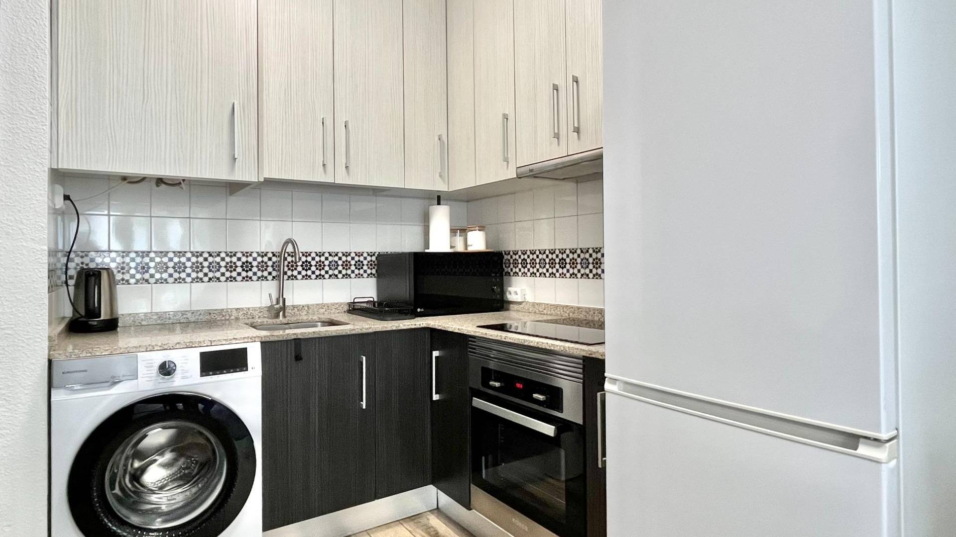 Second hand - Apartment - Torrevieja - Estacion de autobuses