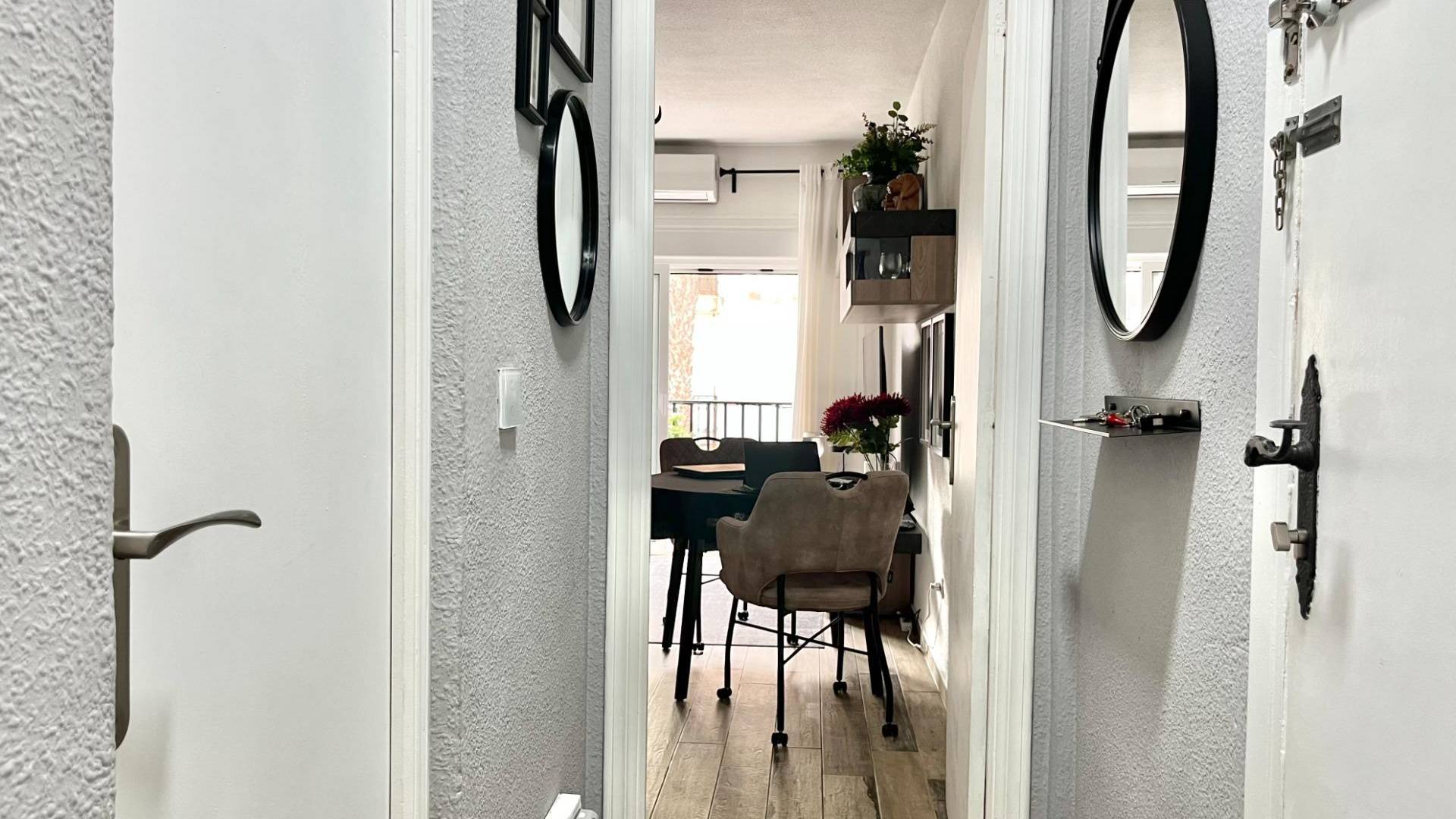 Second hand - Apartment - Torrevieja - Estacion de autobuses