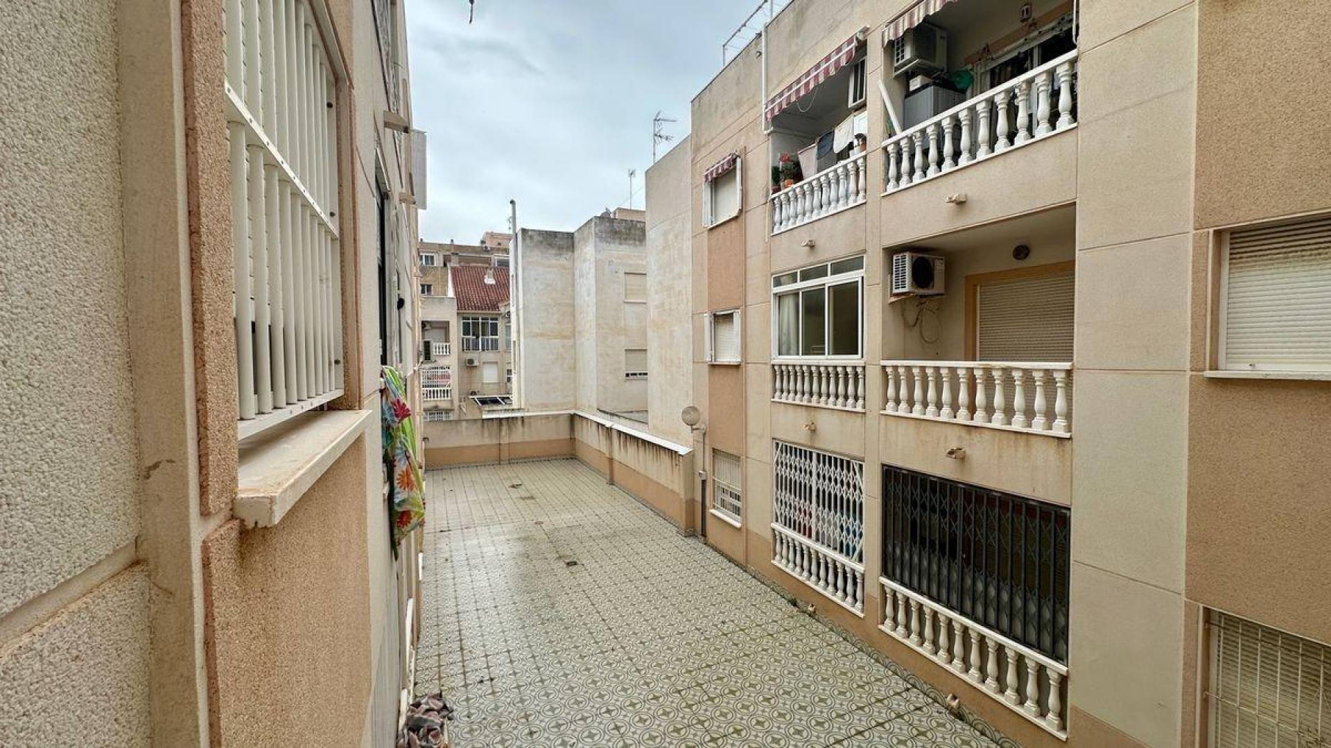 Second hand - Apartment - Torrevieja - Estacion de autobuses