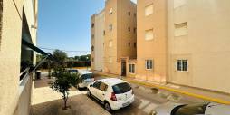 Second hand - Apartment - Torrevieja - Urbanización San Luis