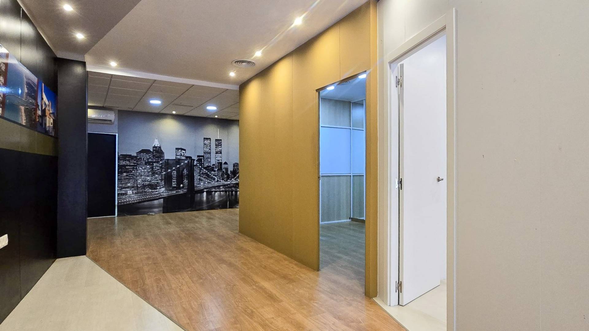 Second hand - Commercial premises - Guardamar del Segura - Centro