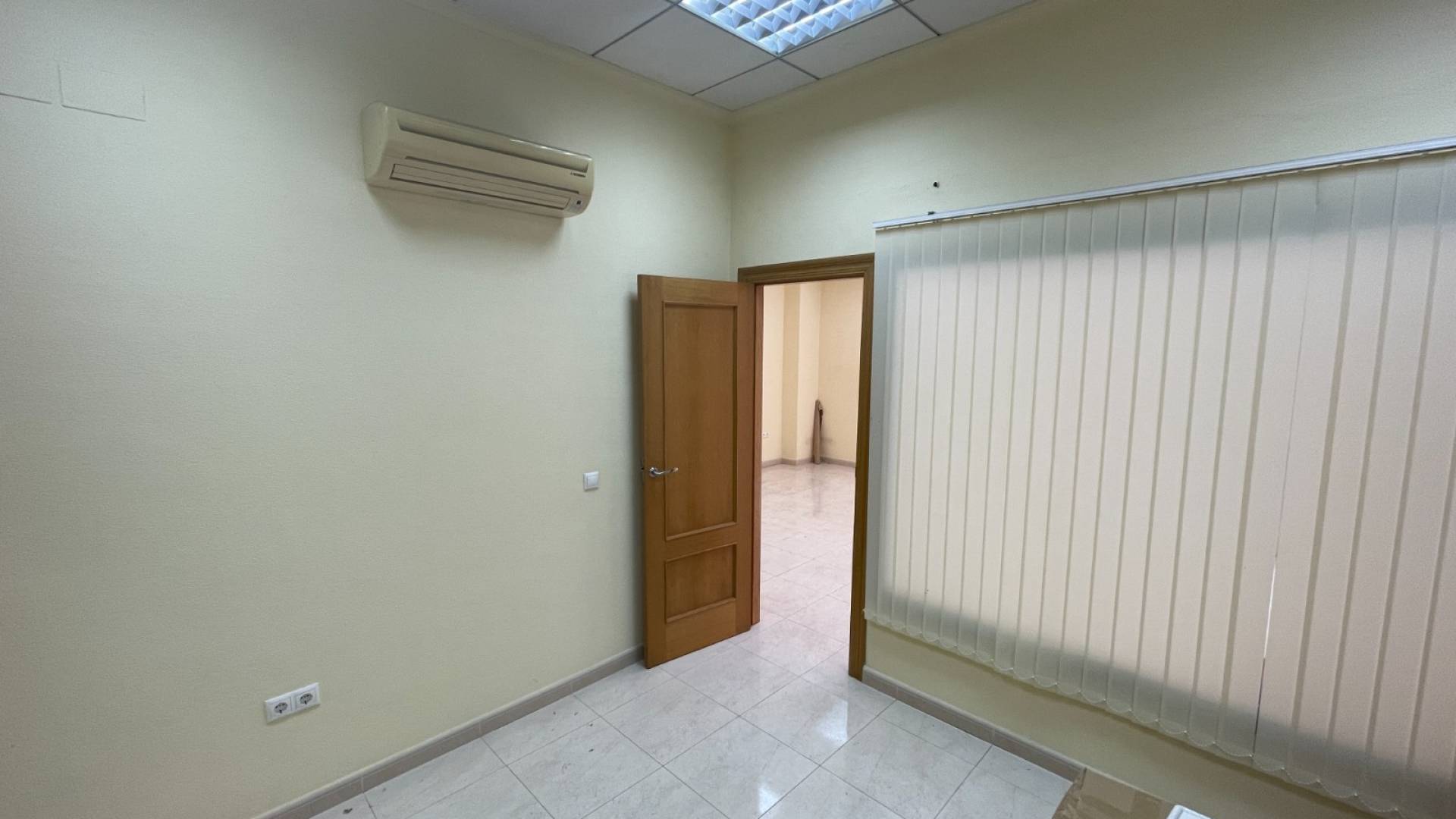 Second hand - Commercial premises - Guardamar del Segura
