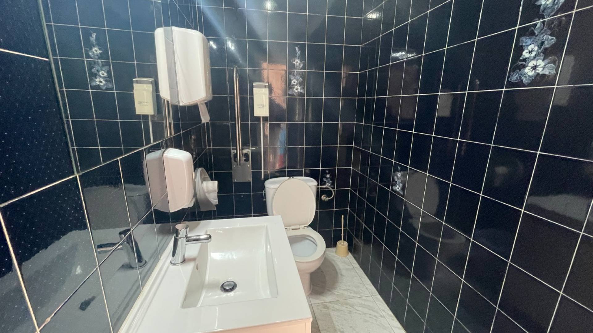 Second hand - Commercial premises - Torrevieia - Comunidad Valenciana
