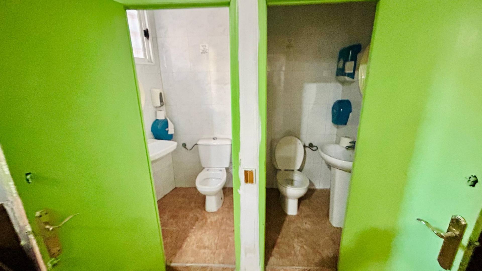 Second hand - Commercial premises - Torrevieja - Center