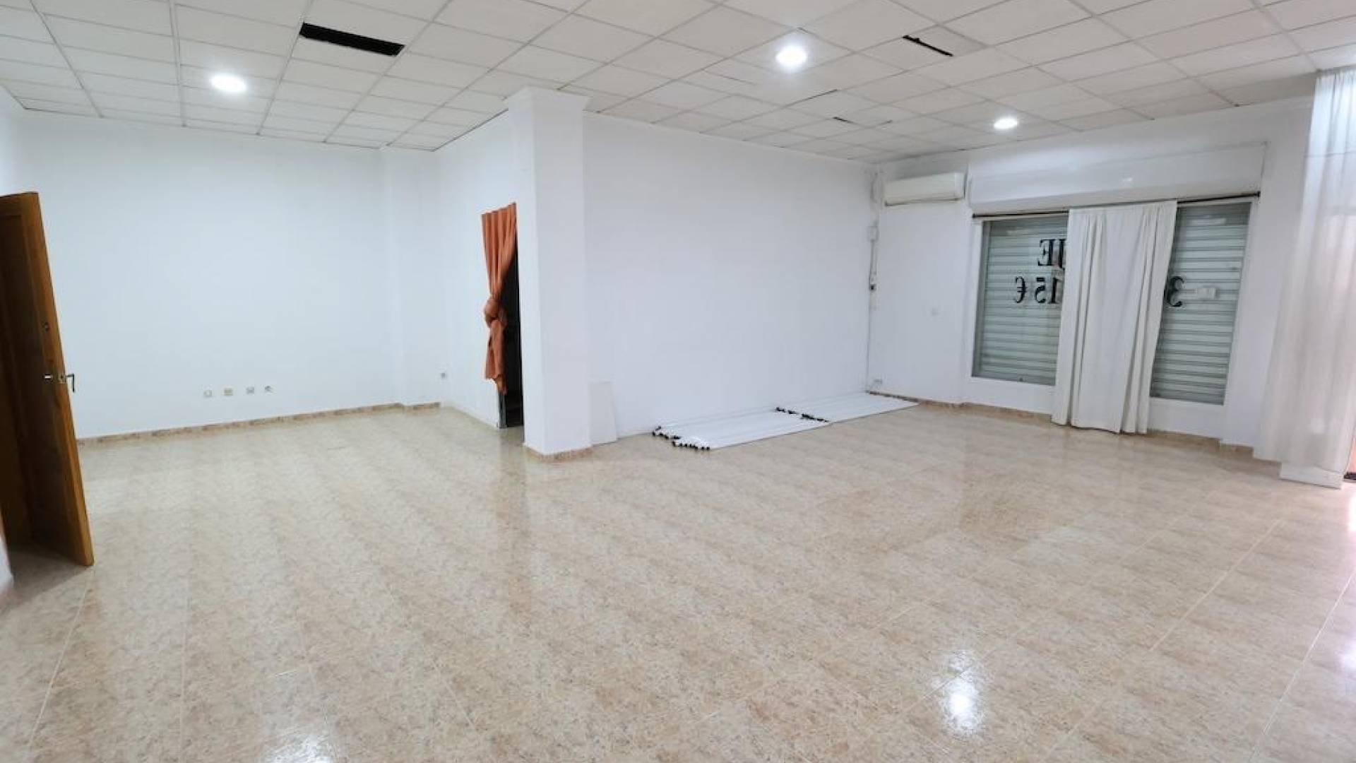 Second hand - Commercial premises - Torrevieja - Centro