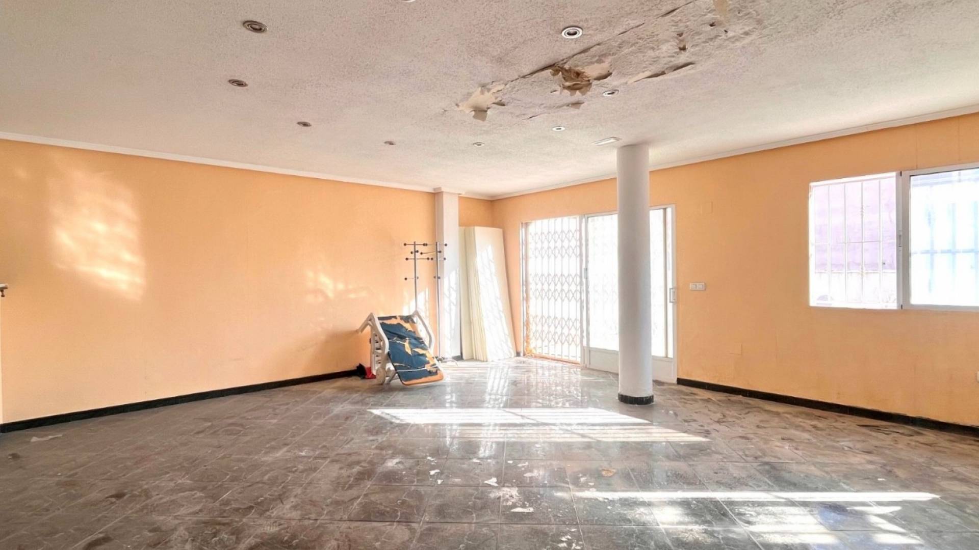 Second hand - Commercial premises - Torrevieja - Playa del Cura