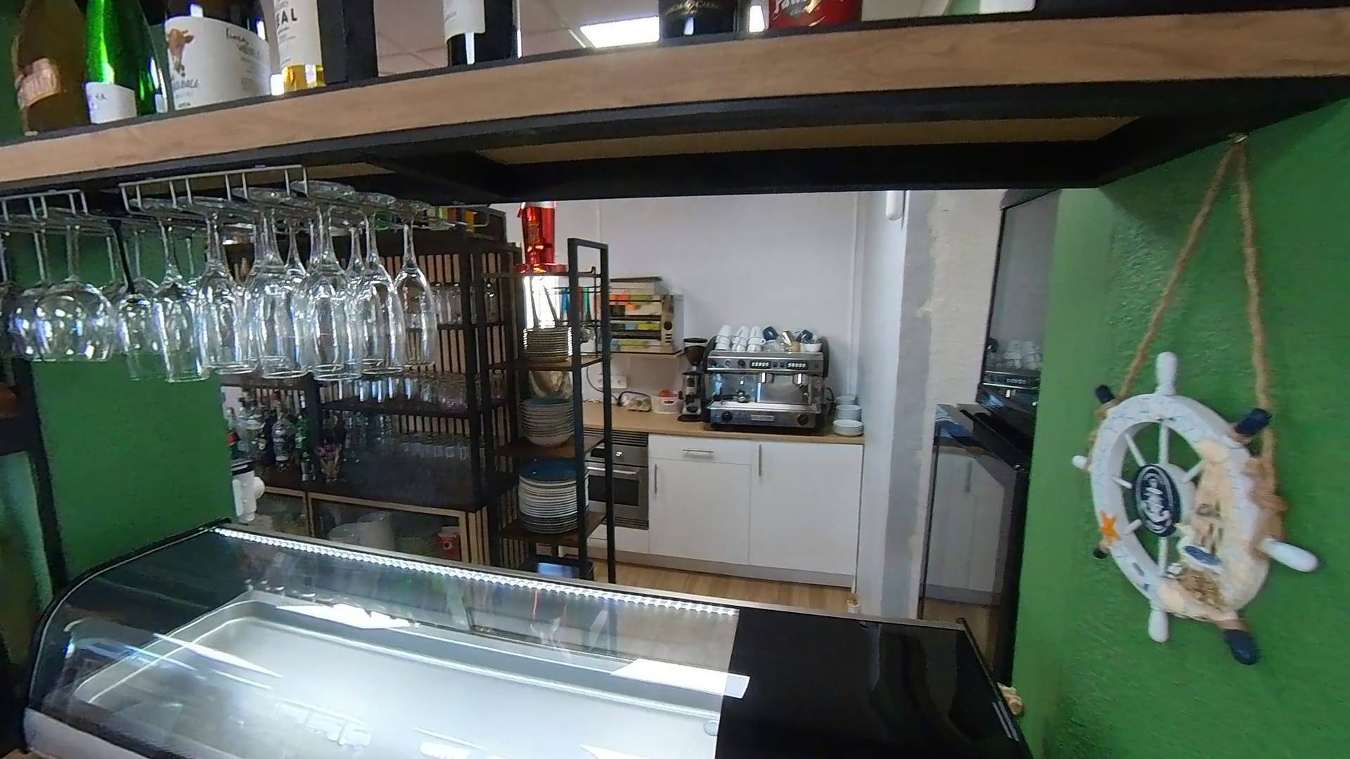 Second hand - Commercial premises - Torrevieja - Puerto