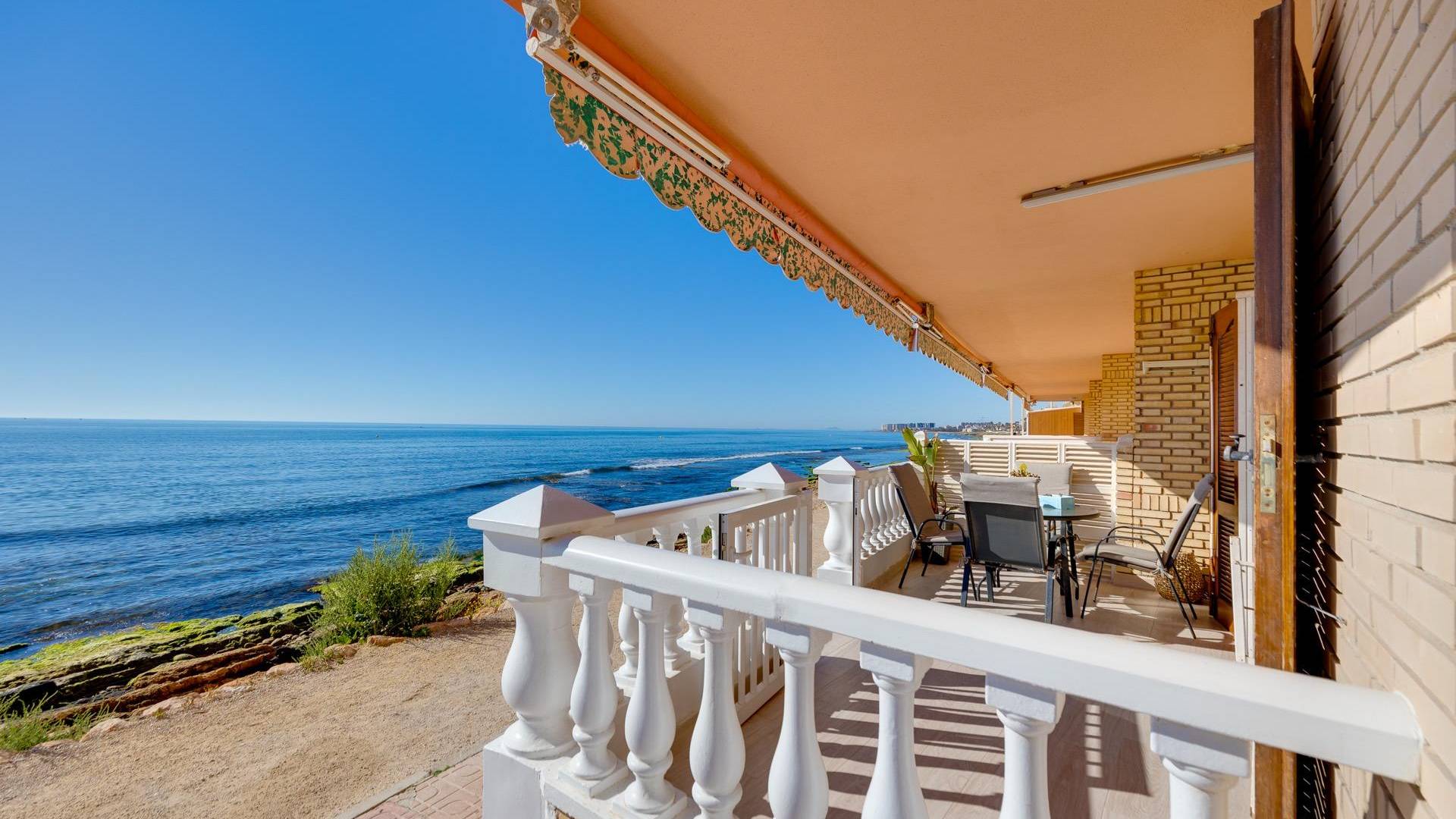 Second hand - ground-floor - Torrevieja - Playa de los Naufragos