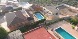 Second hand - Independent villa - Albatera