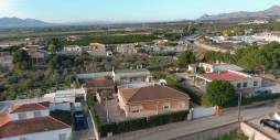 Second hand - Independent villa - Albatera