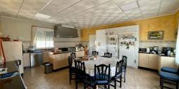 Second hand - Independent villa - Albatera