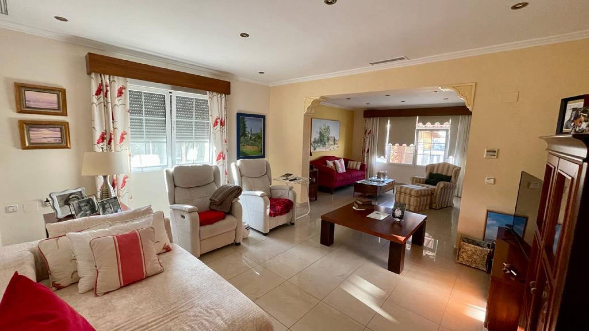 Second hand - Independent villa - Albatera