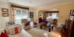 Second hand - Independent villa - Albatera