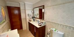 Second hand - Independent villa - Albatera