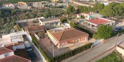Second hand - Independent villa - Albatera