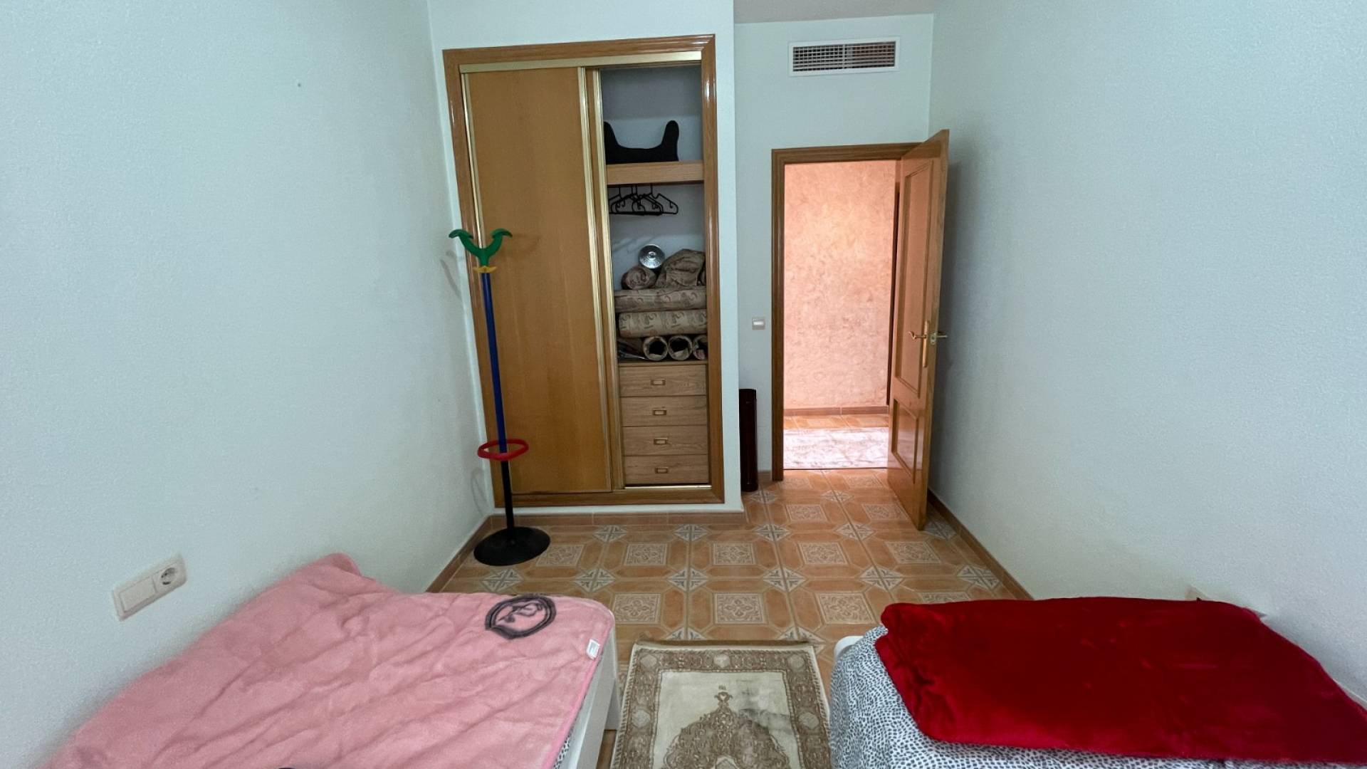 Second hand - Independent villa - Albatera