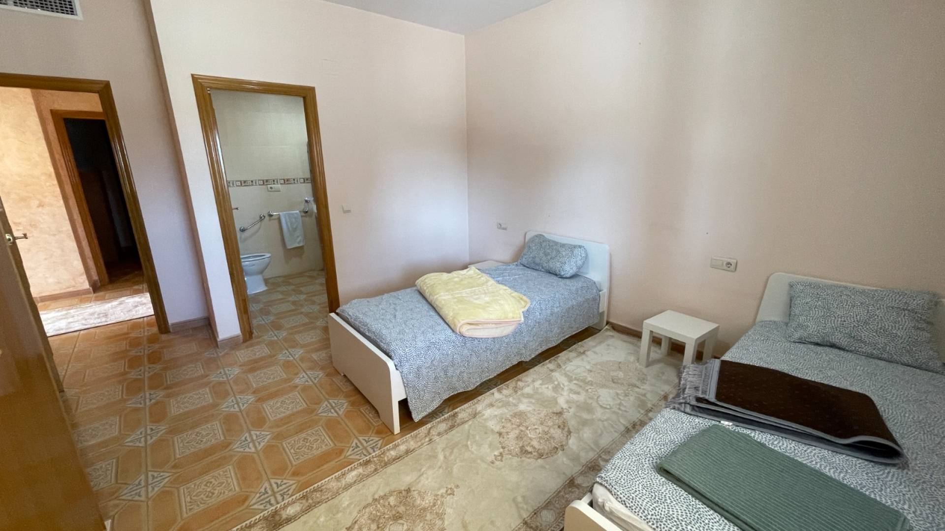 Second hand - Independent villa - Albatera