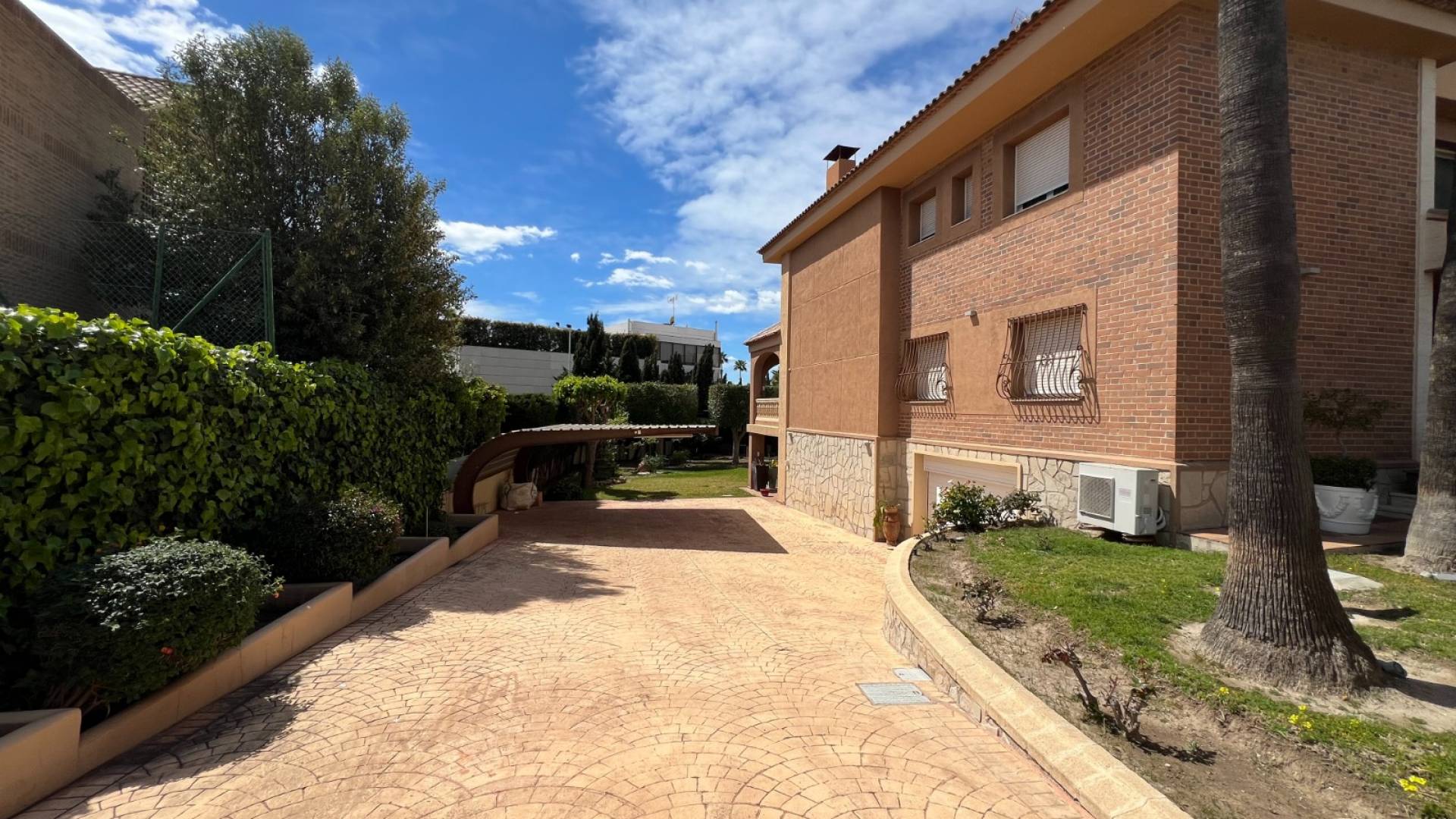 Second hand - Independent villa - Alicante - Cabo de las Huertas
