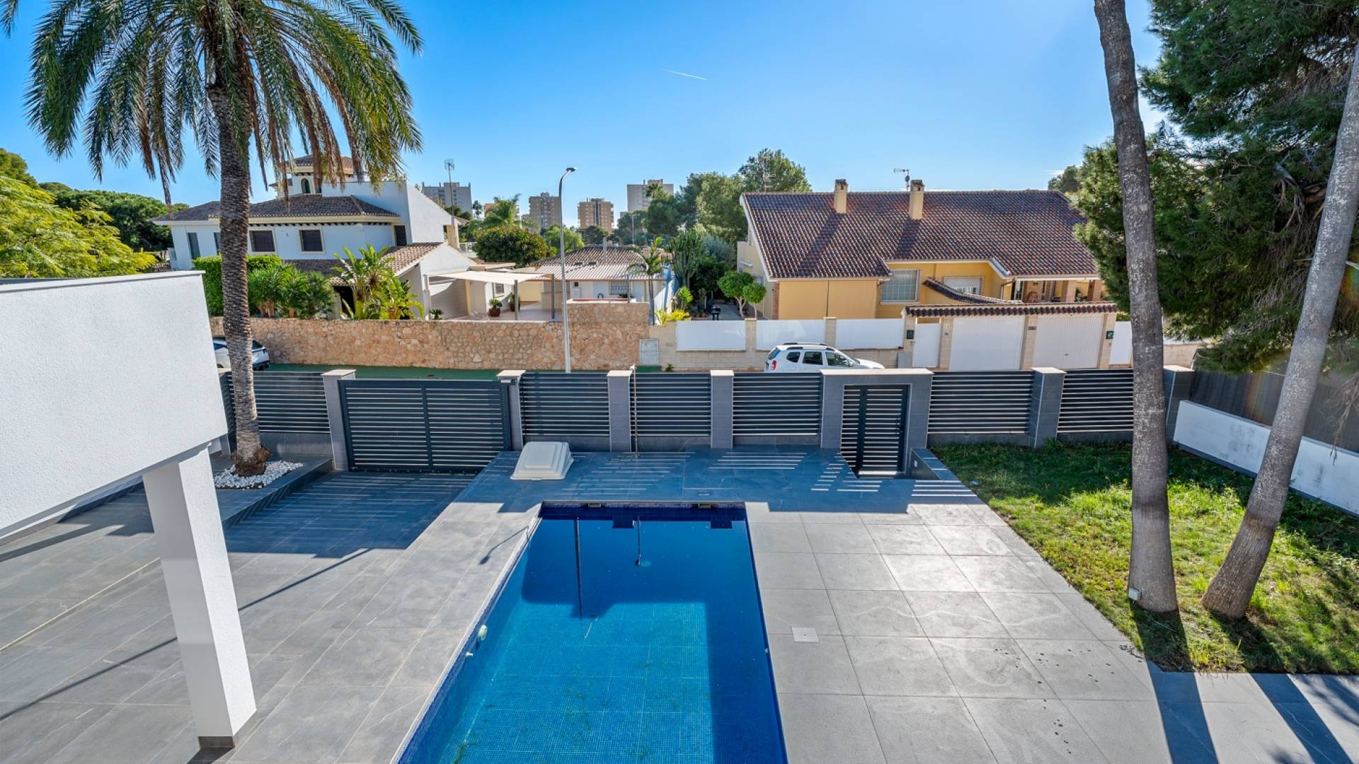 Second hand - Independent villa - Alicante - Campoamor