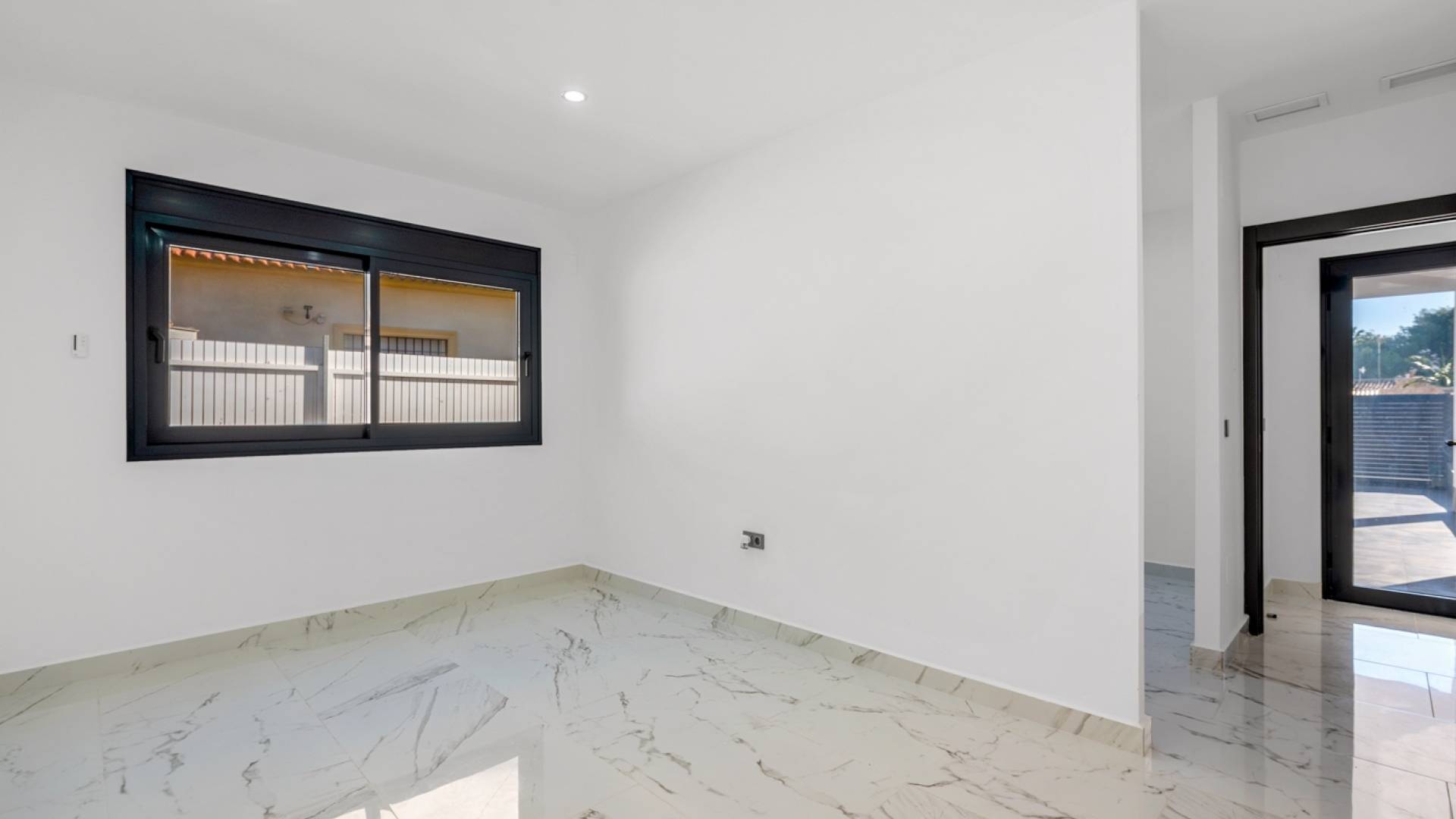 Second hand - Independent villa - Alicante - Campoamor