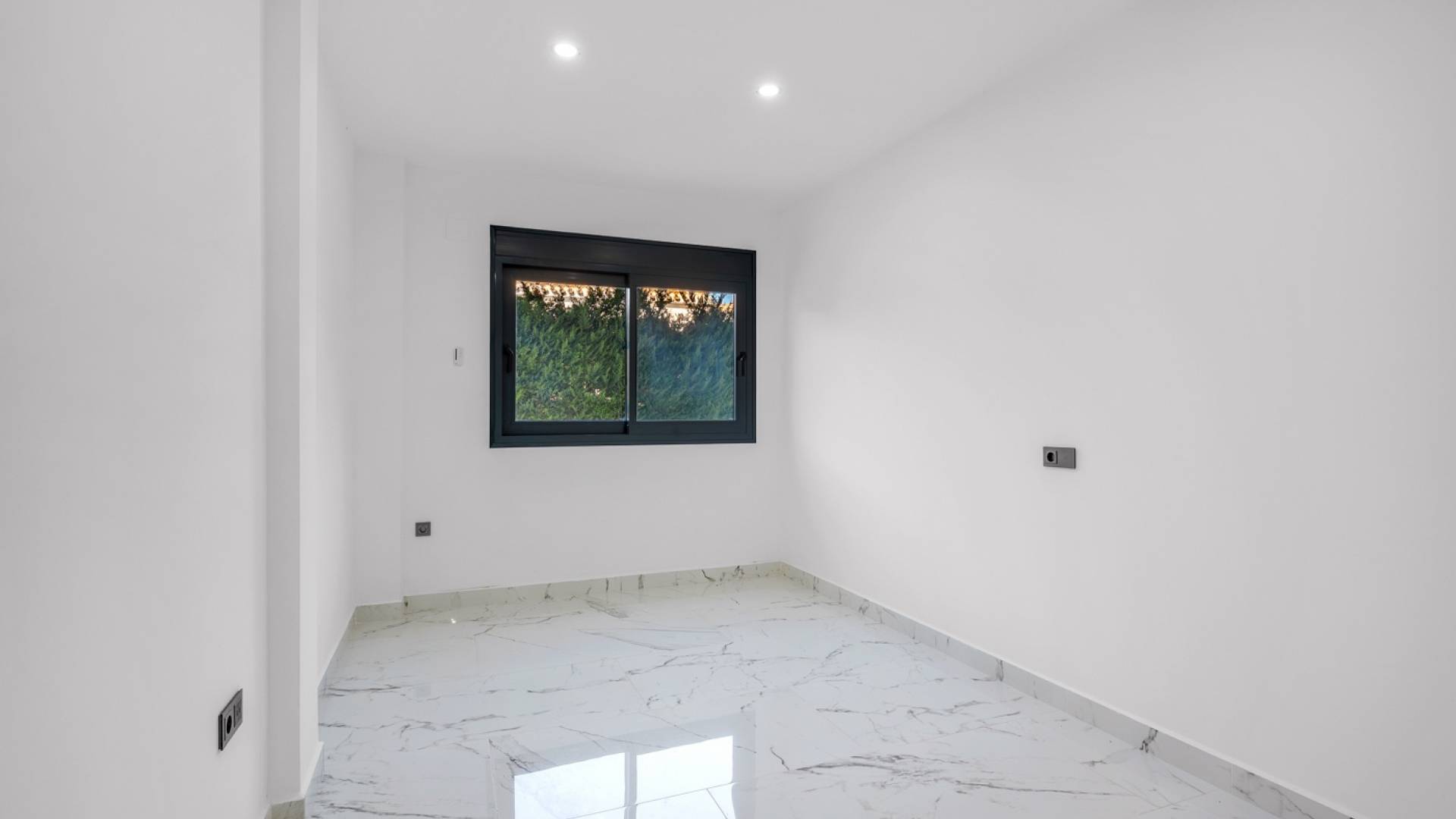 Second hand - Independent villa - Alicante - Campoamor