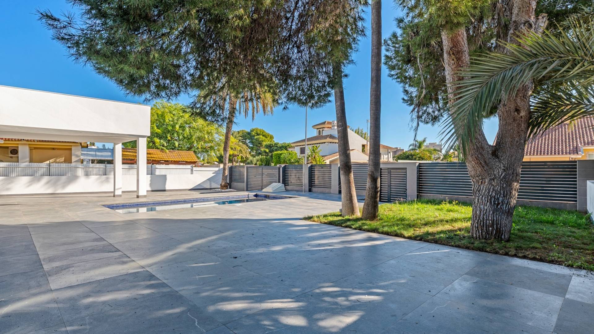 Second hand - Independent villa - Alicante - Campoamor