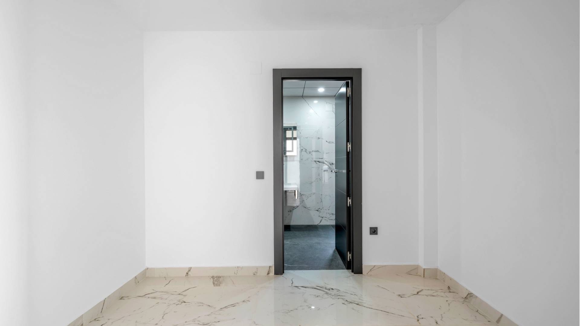 Second hand - Independent villa - Alicante - Campoamor